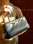 luxury woven handbag ()